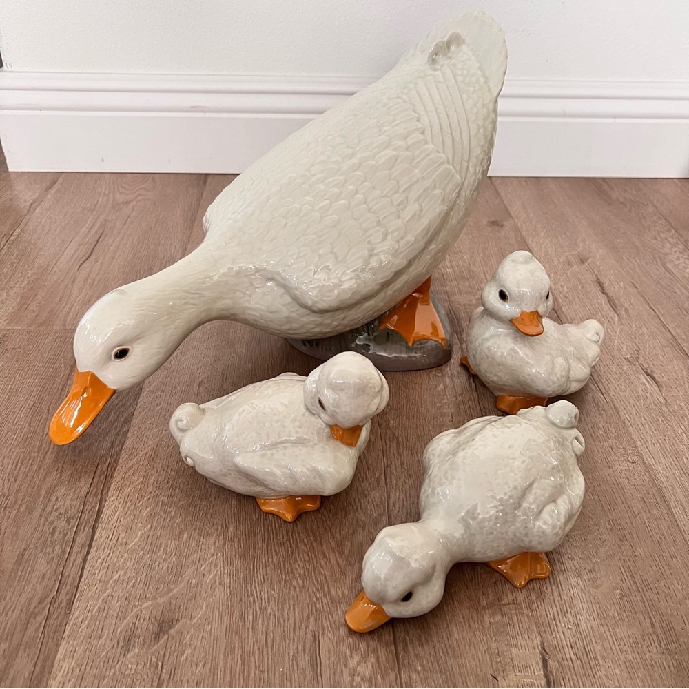 4 PCs Ceramic Figurine White & Yellow Ducks Mom & Baby’s Signed By Helen 19” Vtg